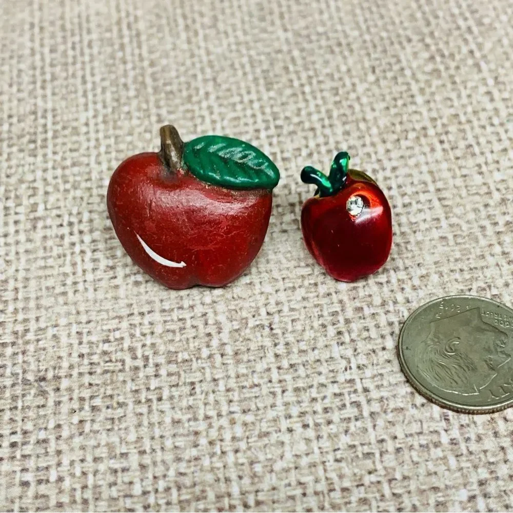 Apple Straight Back Pins Set of 2‎
